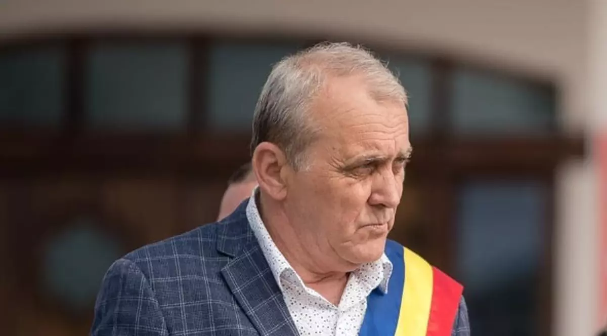Organizaţia PSD Mioveni îşi exprimă „susţinerea totală” faţă de primarul Georgescu, prins cu mită şi exclus din partid