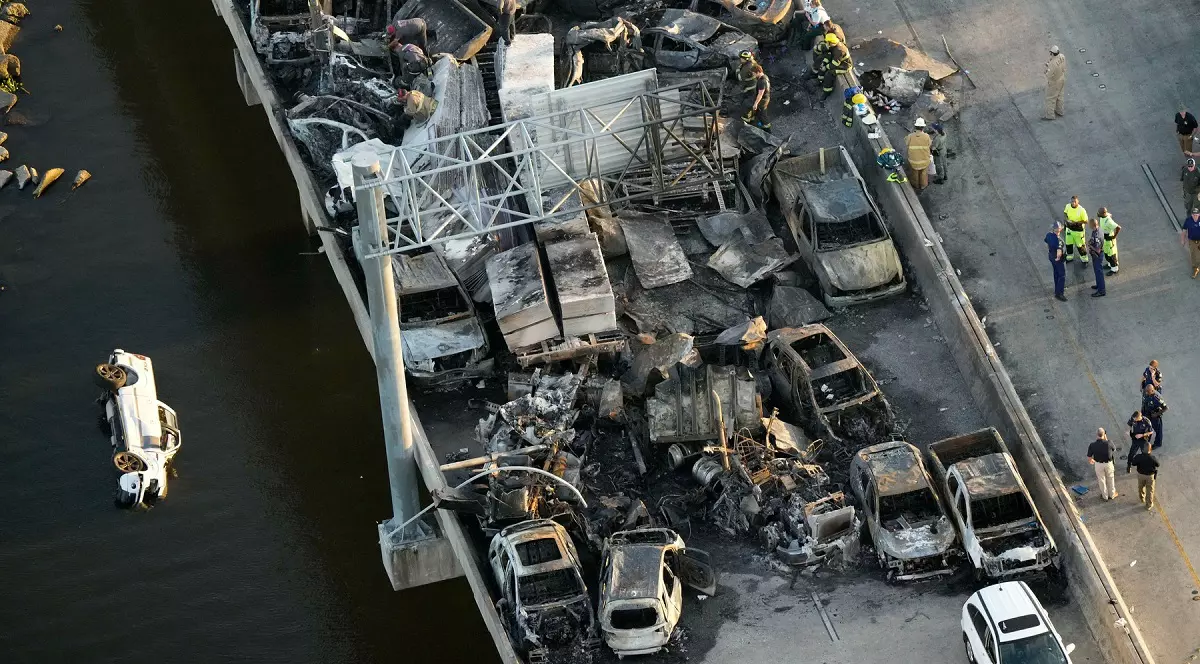 „Super ceața” a provocat un accident uriaș cu 7 morți, 25 de răniți și 158 de vehicule implicate, pe o autostradă de lângă New Orleans