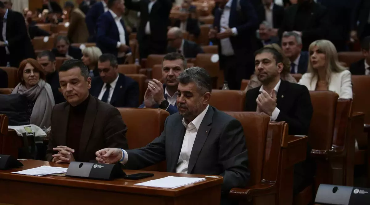 Legea pensiilor a fost adoptată. Opoziția: „E o minciună cap - coadă!” Coaliția: „La muncă egală, venituri egale!”