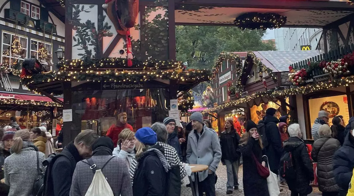 Alertă teroristă la Târgul de Crăciun din Koln. Doi adolescenți, un afgan și un rus, au fost arestați