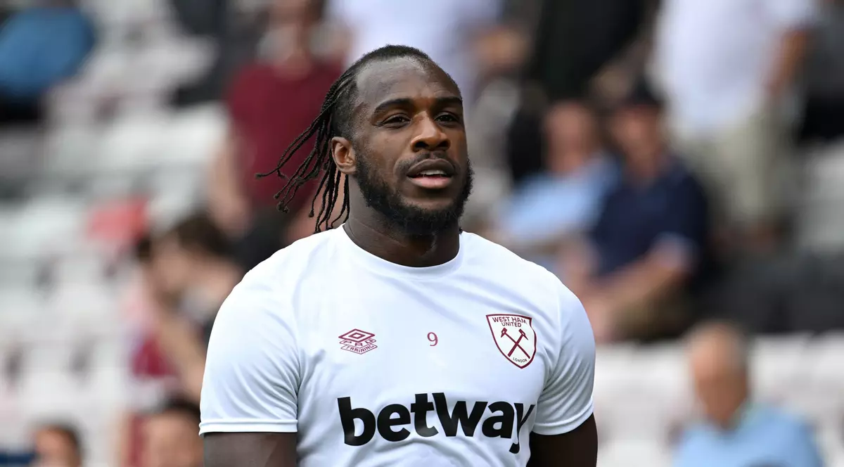 Lungul drum spre legendă. Respins, a vrut să renunțe la fotbal! A debutat în Premier League târziu. Răspuns la rasism: „Nu sunt aici să mă bat, sunt aici să iubesc”