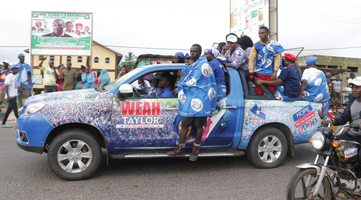 Cel puțin zece persoane au murit în Liberia după ce o mașină a intrat într-un grup de simpatizanți ai președintelui ales