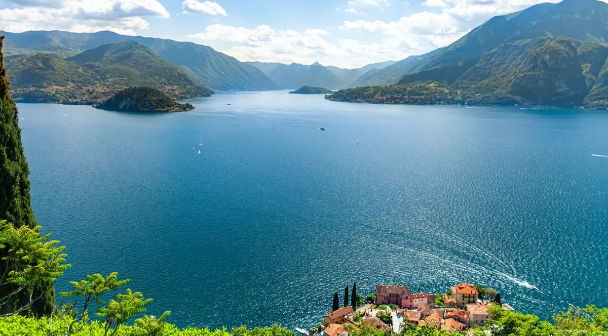 Lacul Como – obiective turistice pe care să le vizitezi - Imagine aeriană asupra Lacului Como