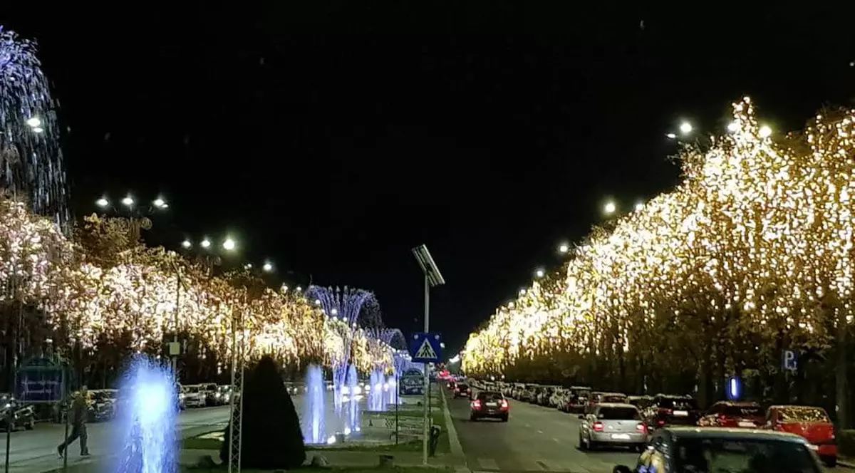 Luminiţele de Crăciun din Bucureşti se aprind pe 30 noiembrie, anunţă primarul Capitalei