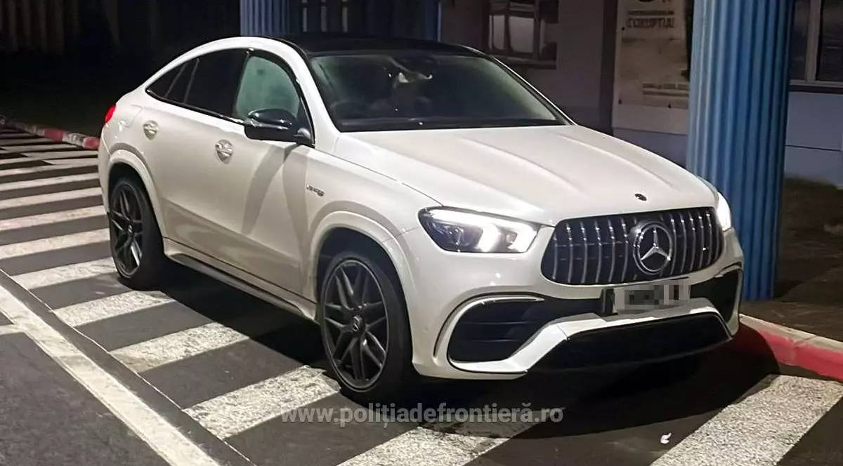 Un român a rămas fără Mercedesul cu volan pe dreapta de 120.000 de euro pe care-l aducea în țară din Marea Britanie