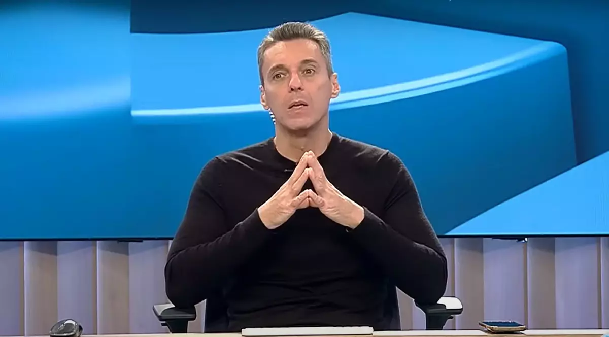 Reacția lui Mircea Badea după ce Oana Roman și Ana Morodan au fost păcălite să promoveze un produs inexistent: „Influencerii prestează doar o infinită pauză publicitară”