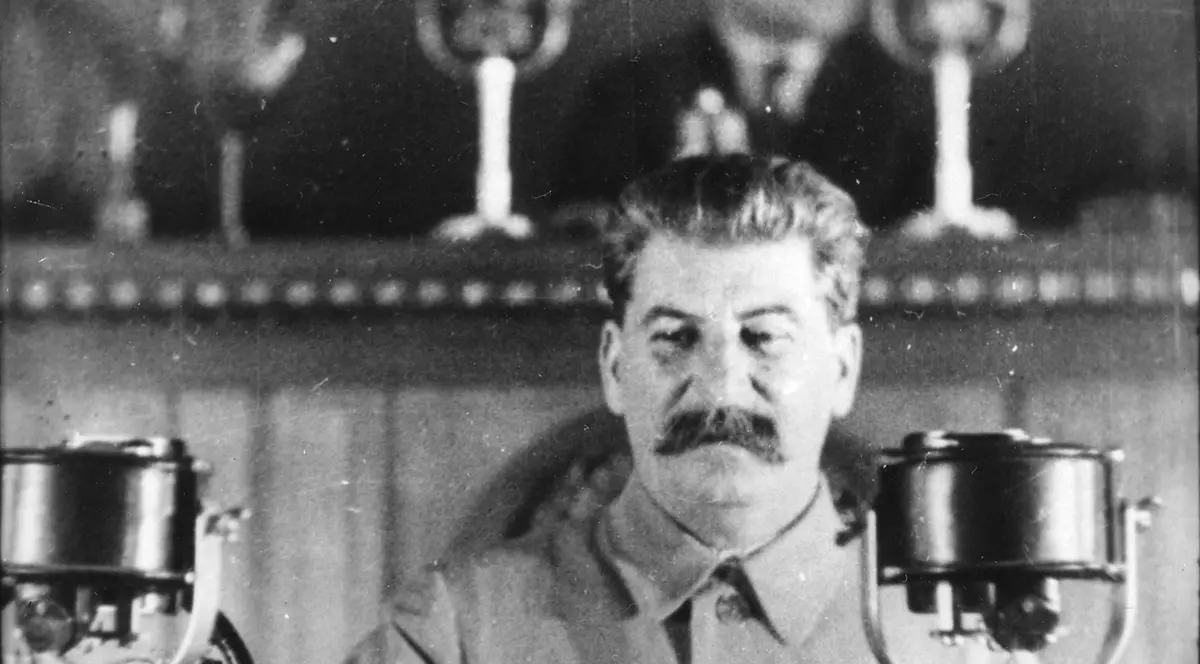 Vila lui Iosif Stalin din regiunea Moscova a fost scoasă la licitație. Cât a costat proprietatea dictatorului sovietic