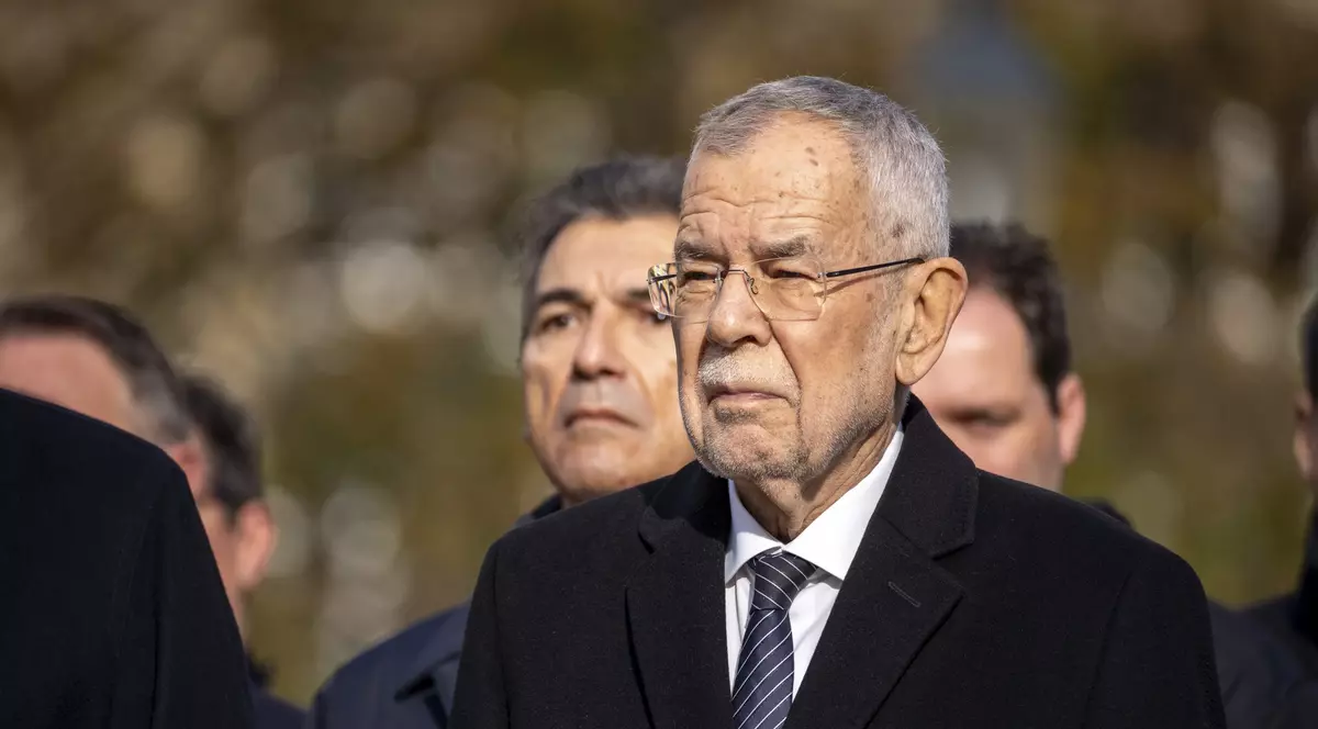 Președintele Austriei îl contrazice pe Nehammer în privința primirii României și Bulgariei în Spaţiul Schengen. „Migranții vin mai degrabă din Ungaria"