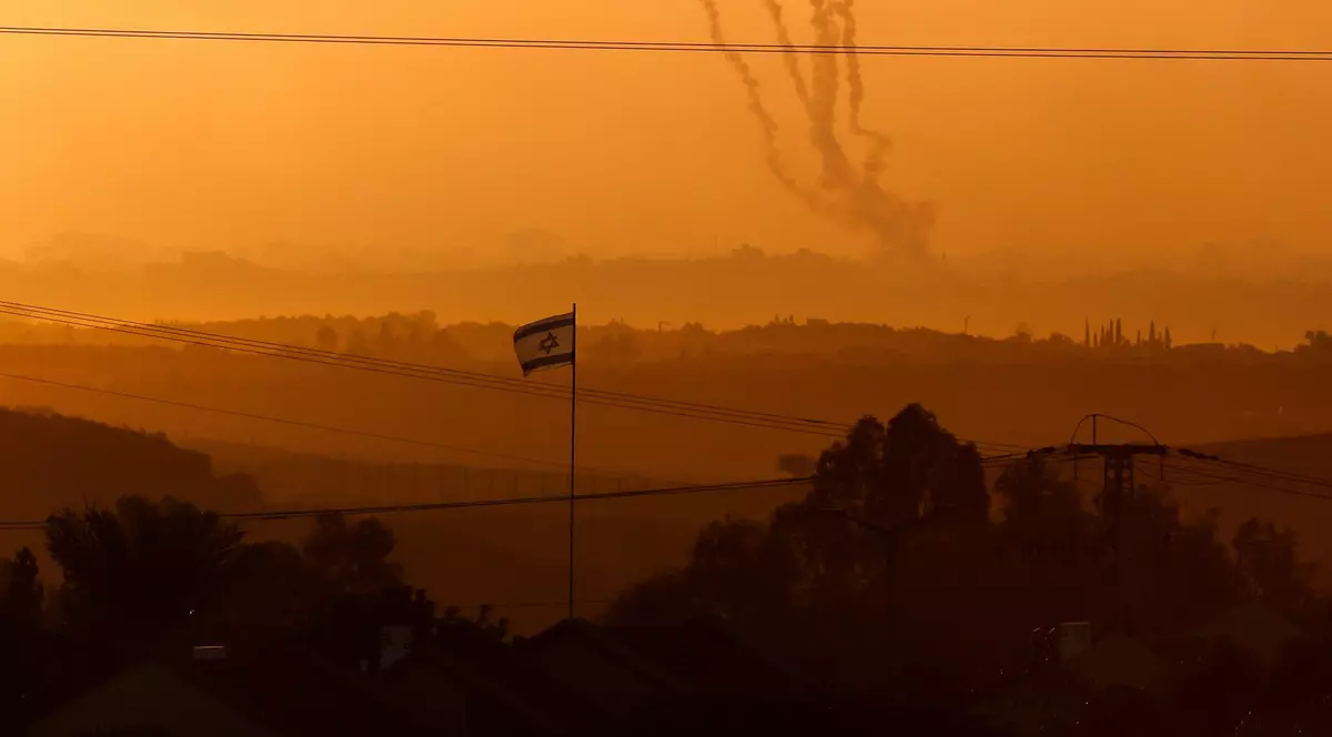 „Nu vreau să plec de la un război la altul”. Zeci de cetățeni ucraineni așteaptă să fie evacuați din Fâșia Gaza