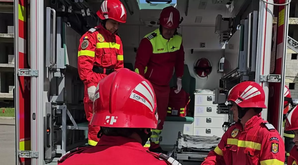 Două persoane, dintre care un copil, în stop cardio-respirator, în urma unui accident în Gheboieni, Dâmbovița