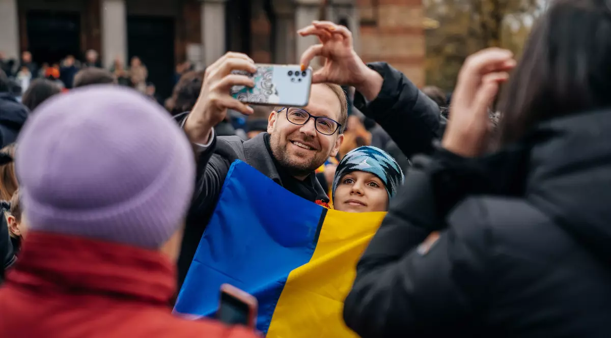 Dominic Fritz a cântat la pian „Deşteaptă-te, române!”, de Ziua Naţională. „Pe unitate, nu pe uniformitate, s-a clădit ţara noastră”