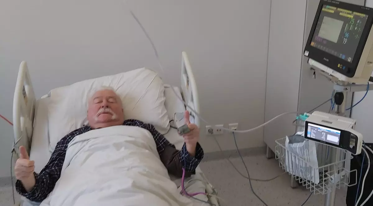 „Lech Walesa se simte mai bine”, după ce a fost internat cu Covid. Mesajul de pe patul de spital al fostului președinte polonez