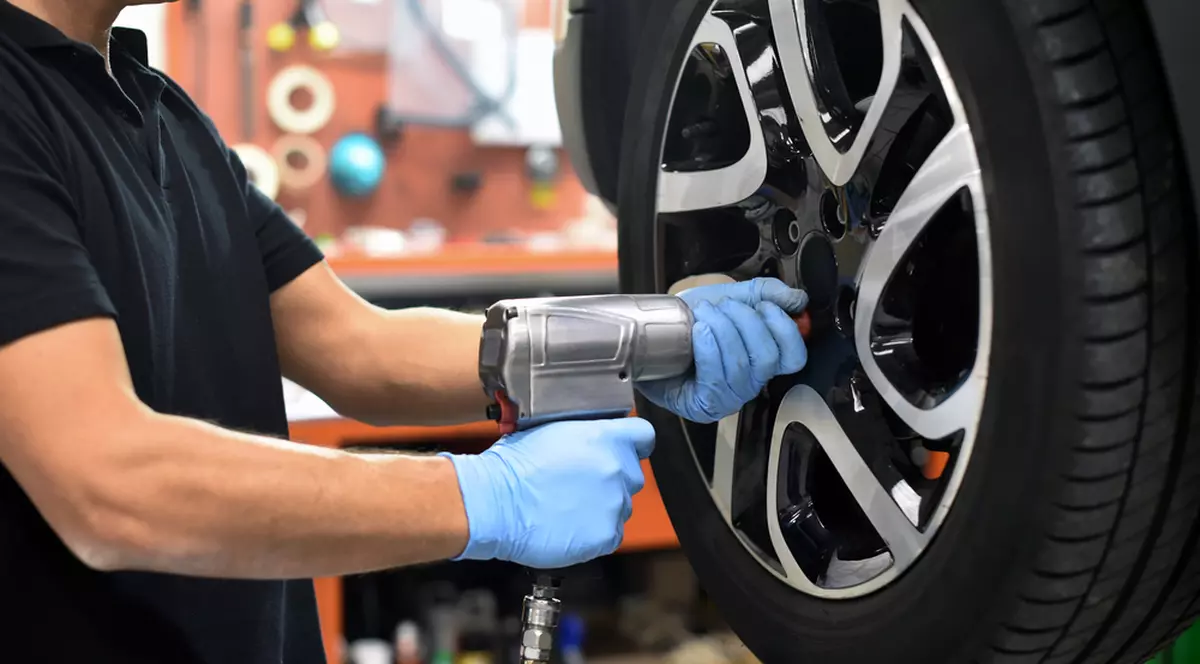 Servicii de schimbare anvelope pentru mașinile electrice