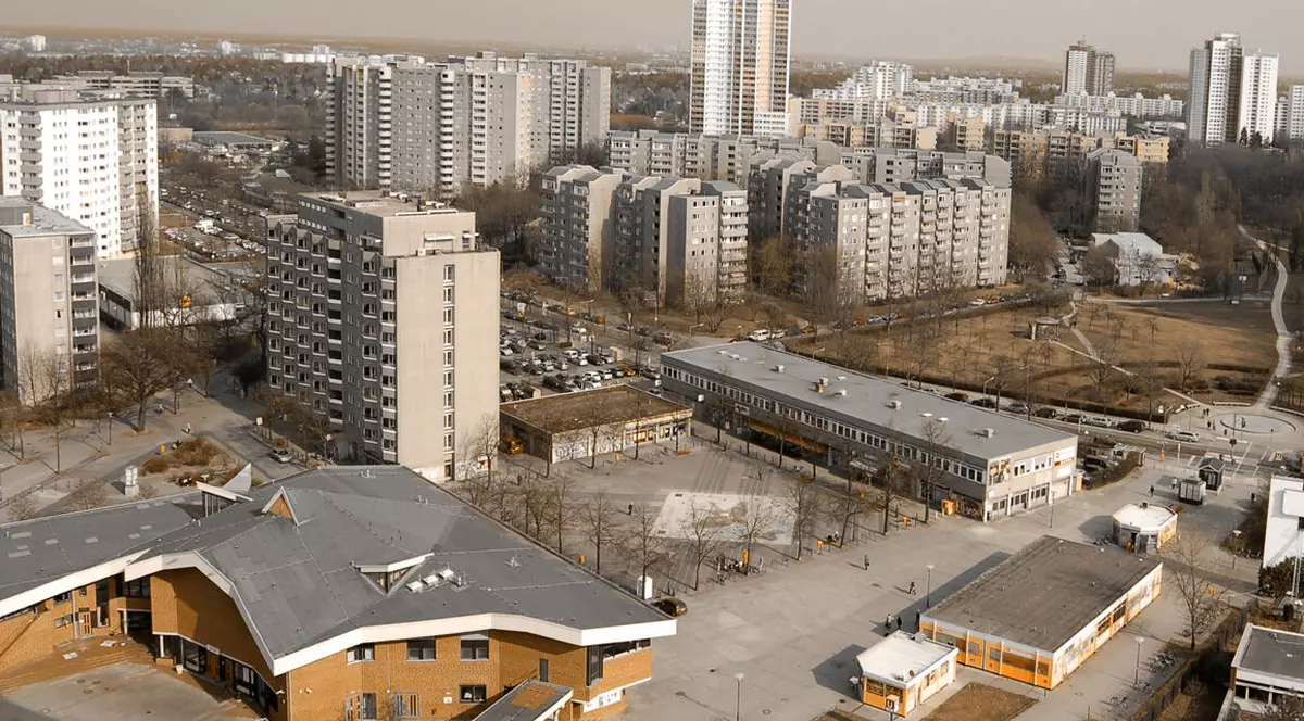 49 de răniți, între care și 3 profesori, după o încăierare generală într-o școală din Berlin. Directoarea și-a rupt o mână