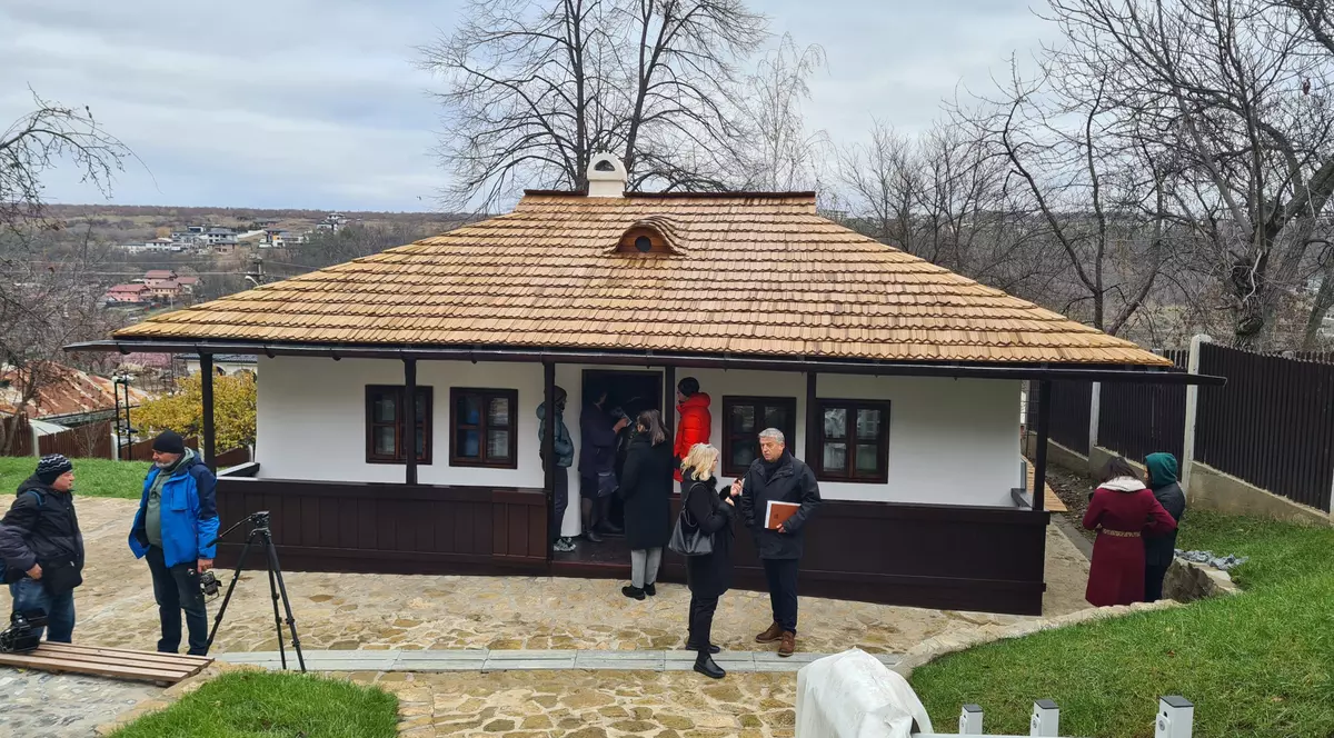Ce spun primii vizitatori de la Bojdeuca lui Ion Creangă din Iași, obiectul unei renovări controversate