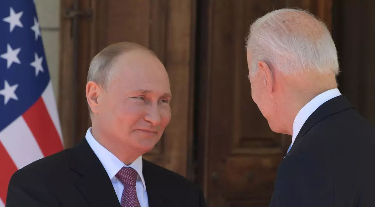 Vladimir Putin respinge afirmațiile lui Joe Biden că Rusia plănuiește să atace NATO: „Un nonsens complet”