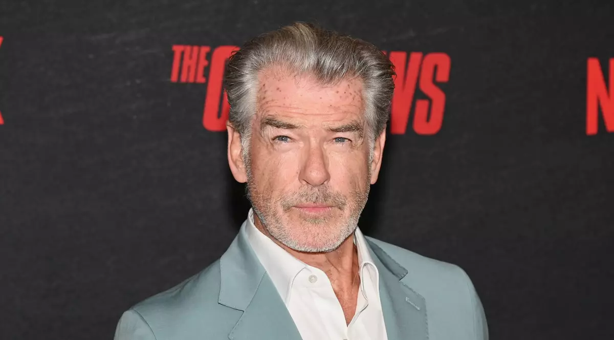 Actorul Pierce Brosnan, chemat în instanţă după ce s-a plimbat în zonele termale din Parcul Naţional Yellowstone