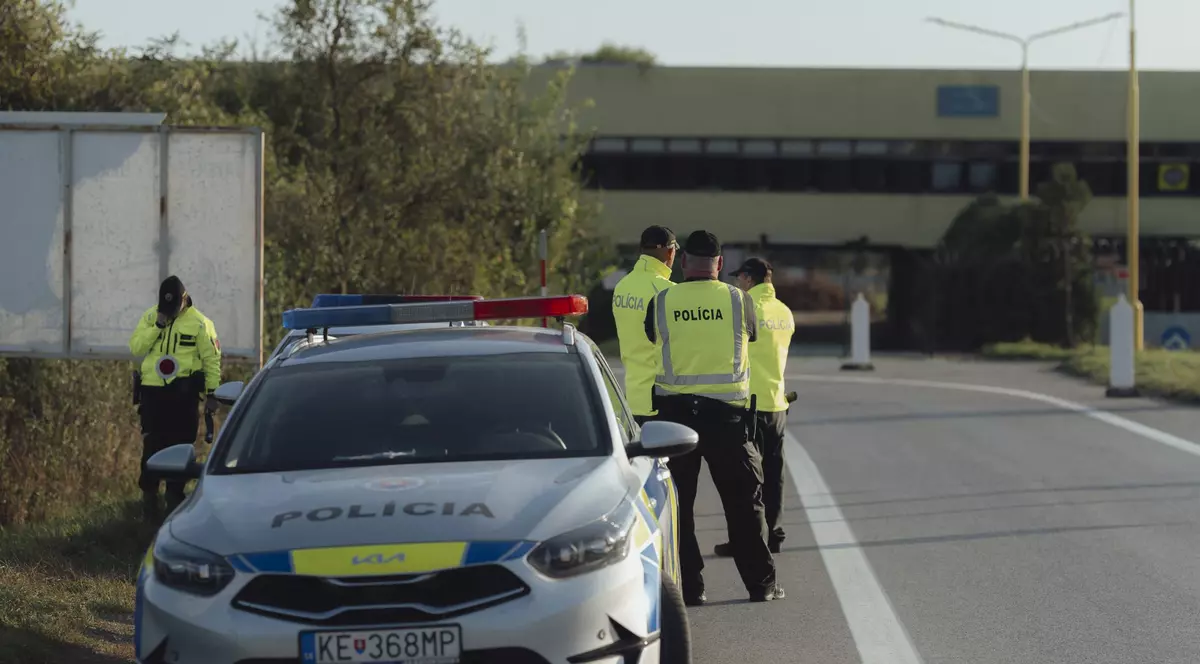 Un bărbat din Slovacia, arestat după ce a amenințat că va produce un atac armat similar cu cel din Praga