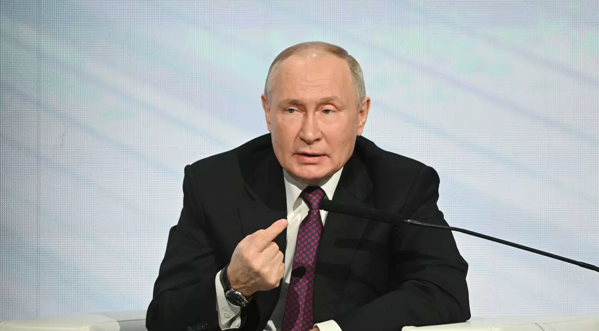 UE se va extinde cu Ucraina și Republica Moldova. În același timp, Vladimir Putin e gata să distrugă tot ce mai apucă 