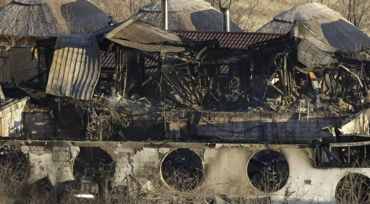 Urmări ale incendiului de la "Ferma Dacilor", Tohani, jud. Prahova, 27 decembrie 2023. Foto: Inquam Photos / Bogdan Buda
