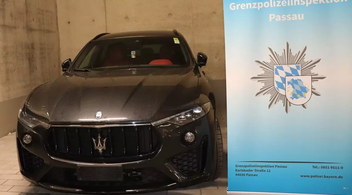 Un român care venea în țară din Italia cu un Maserati Levante de 100.000 de euro a rămas fără SUV-ul de lux în Germania