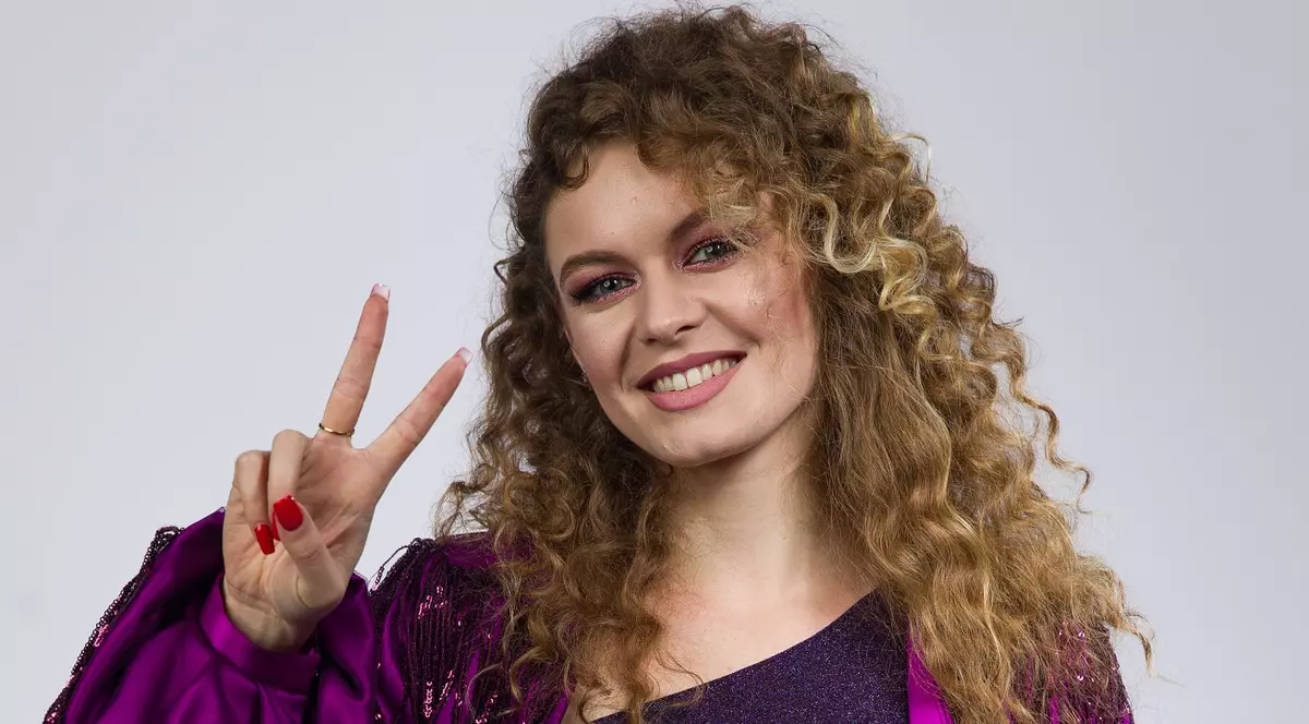Cine este Melisa Antonesi, finalistă la „Vocea României” 2023, sezonul 11. E stabilită în Marea Britanie, unde muncește ca recepționeră