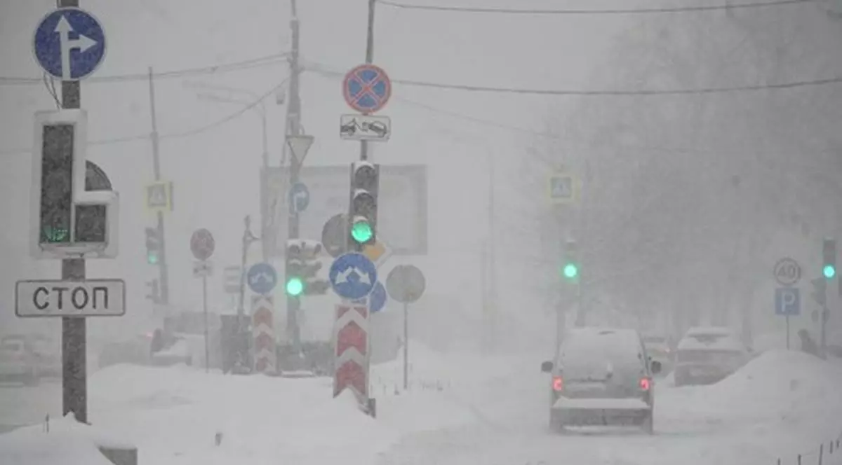 Temperaturi de minus 50 de grade Celsius în Siberia și ninsori abundente la Moscova. Zeci de zboruri au fost afectate