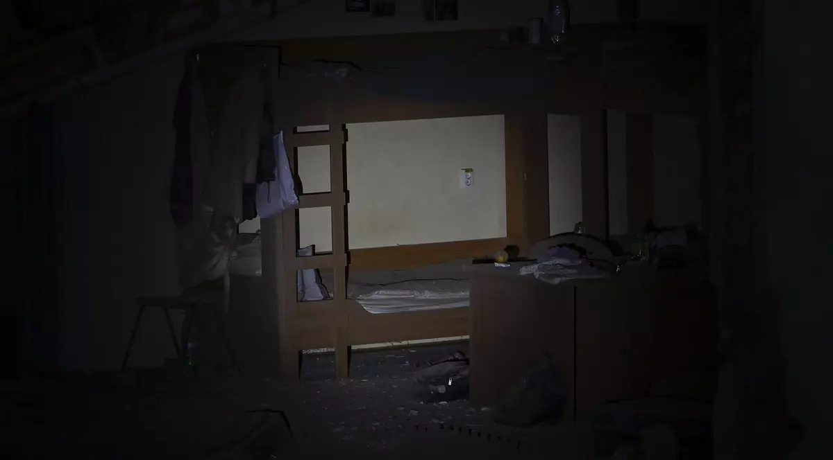 Colegul de cameră al adolescentului care a murit la Odorheiu Secuiesc a plecat din cameră cu câteva minute înainte să se dărâme clădirea