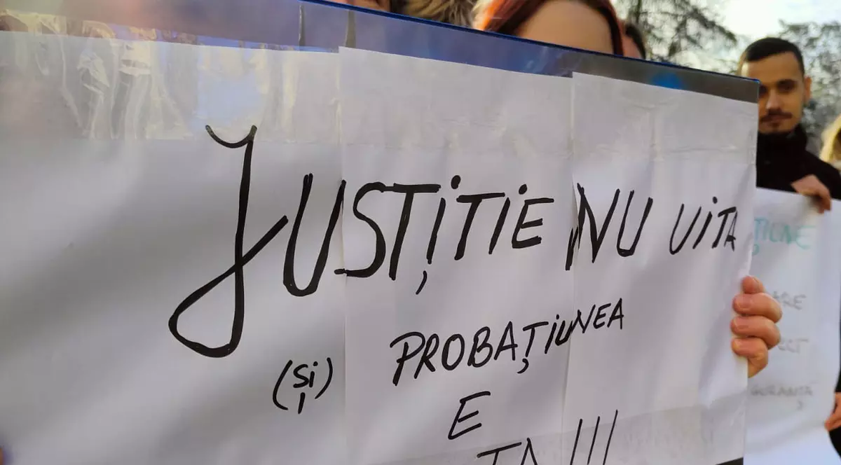 30 de consilieri de probațiune din România sunt în greva foamei: „Și portarul din instituție câștigă mai mult decât un debutant”