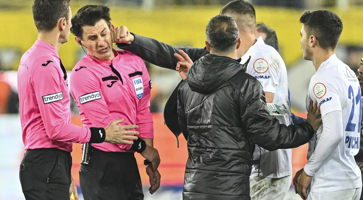 Bașkanul Faruk Koca a demisionat de la Ankaragücü, după ce l-a agresat pe arbitrul meciului cu Rizespor: „Cer scuze națiunii turce”
