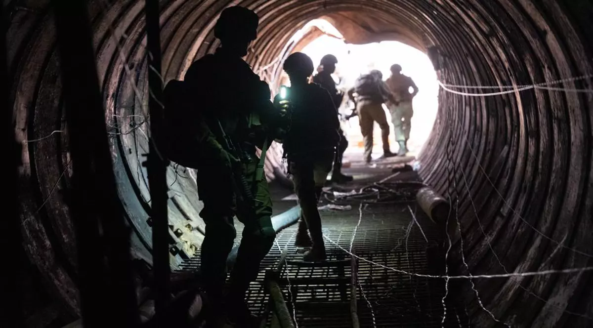 Armata israeliană publică imagini cu o unitate de elită a Forțelor Aeriene care operează în interiorul tunelului Hamas din orașul Gaza | VIDEO
