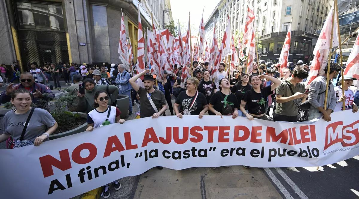 Organizatorii manifestațiilor anti-austeritate din Argentina trebuie să plătească costurile de securitate, spune noul guvern de dreapta