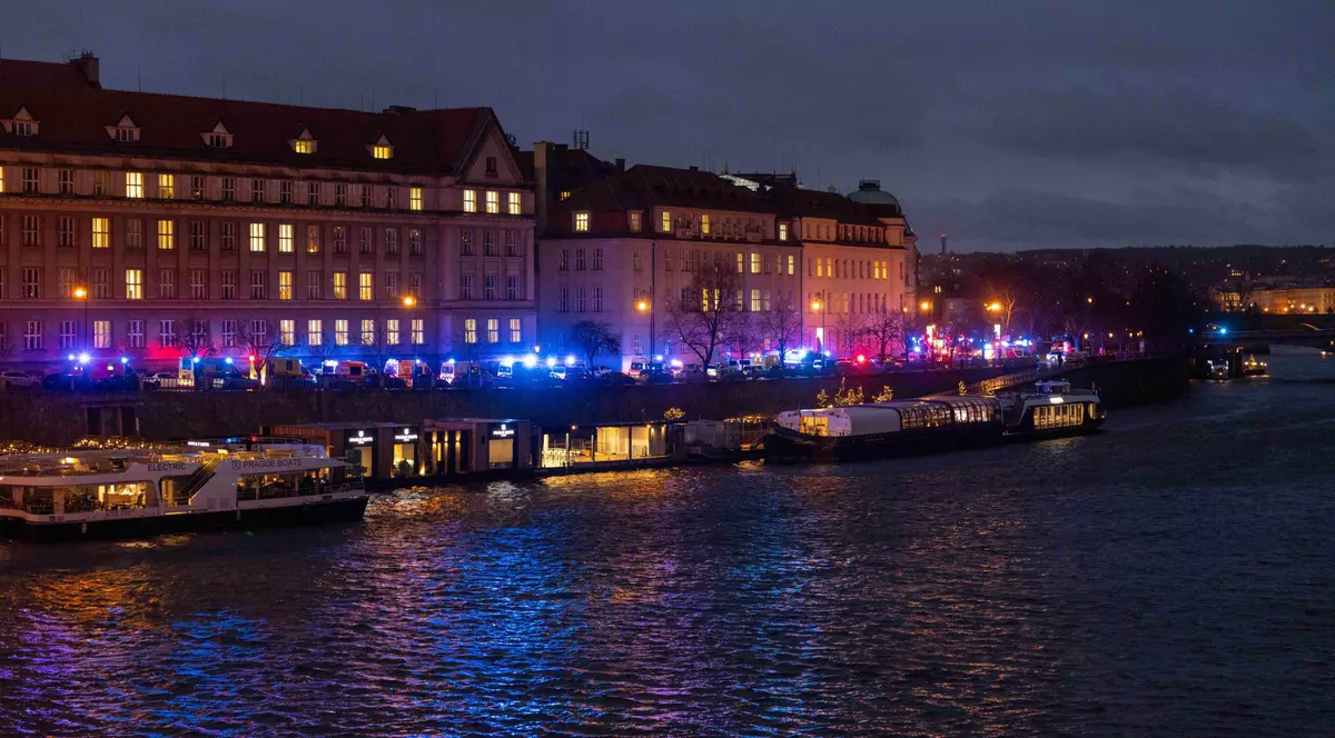 Cine e atacatorul din Praga: Un student ceh în vârstă de 24 de ani, care a scris pe Telegram că „urăște lumea”