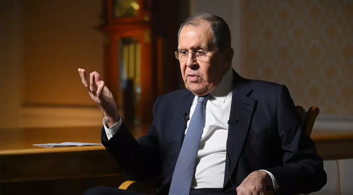 Serghei Lavrov afirmă că Occidentul îndeamnă Rusia, prin „unele abordări și șoapte”, să încheie o pace în Ucraina fără să implice Kievul în tratative
