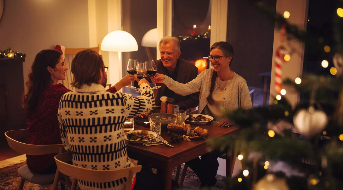 La masa de Crăciun. Ce s-a pierdut și ce s-a păstrat dintr-o sărbătoare de care nu ne putem lipsi