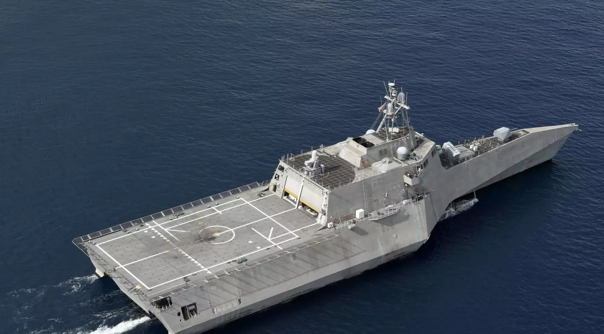 China afirmă că o navă americană a intrat „ilegal” în apele sale teritoriale și acuză că pacea din regiune a fost „subminată grav”