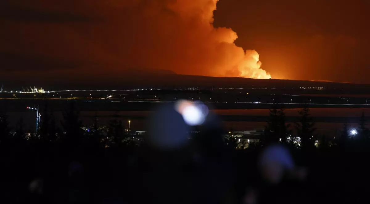 Un vulcan a erupt în Islanda, după numeroase cutremure. Erupția amenință un oraș cu mii de locuitori, între timp evacuați - VIDEO