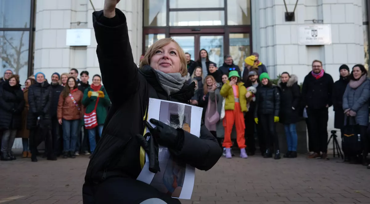 Flashmob de susținere pentru Emilia Șercan. Jurnalista protestează de peste două săptămâni față de închiderea dosarului de kompromat