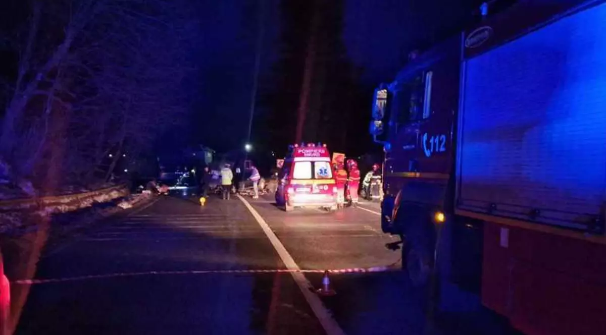 Plan roşu de intervenţie, după ciocnirea a două microbuze în Sălaj: 7 persoane au ajuns la spital