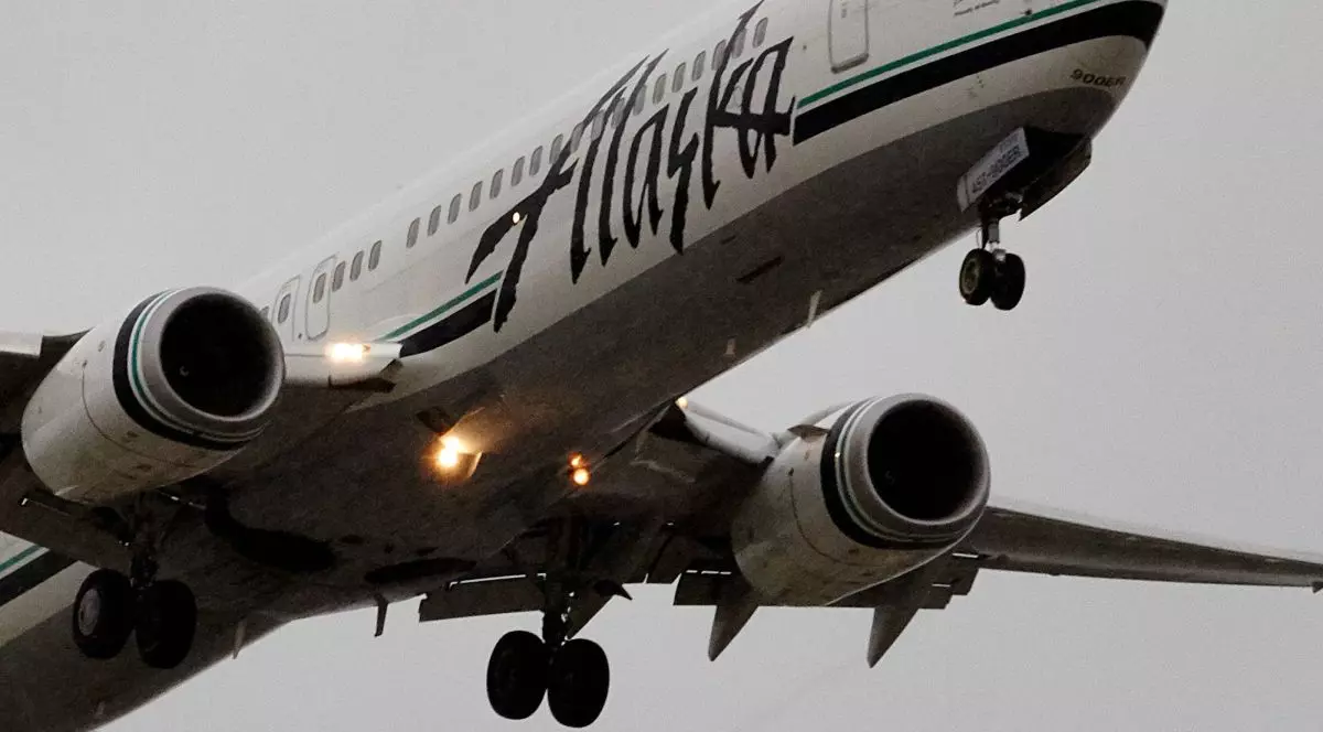 Un avion a aterizat de urgență în SUA după ce a pierdut un geam în timpul zborului