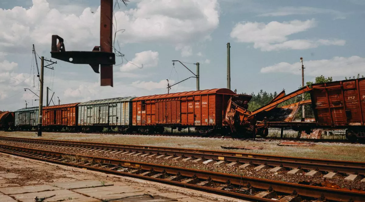 Compania feroviară a Ucrainei va angaja foști lucrători, întorși de pe front, să păzească infrastructura cu ajutorul dronelor