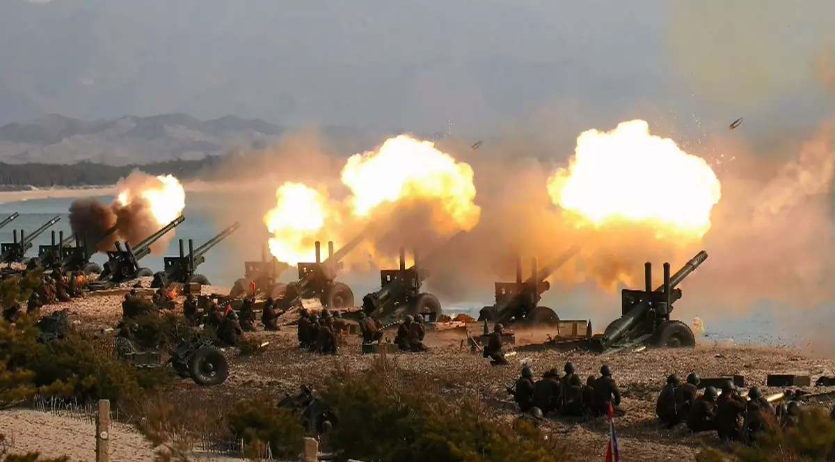 Coreea de Nord a tras 200 de obuze de artilerie spre insula sud-coreeană Yeonpyeong, pe care autoritățile de la Seul au evacuat-o