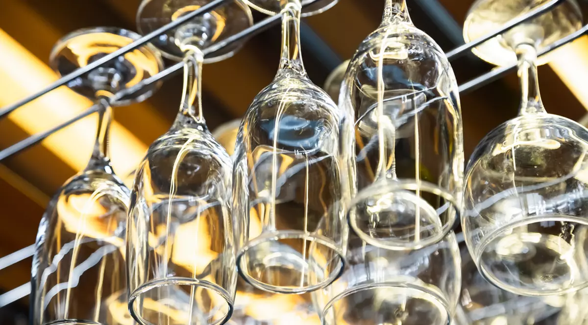 Cum să faci articolele de sticlă să strălucească