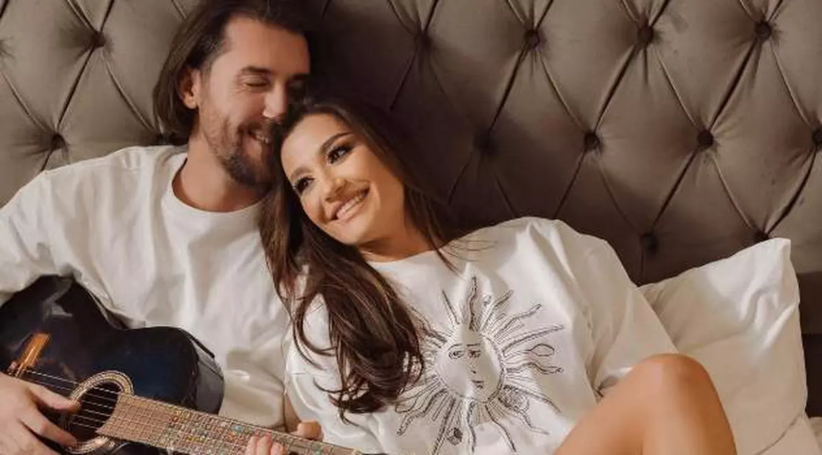 Daniel Insula iubirii și Claudia Pătrășcanu