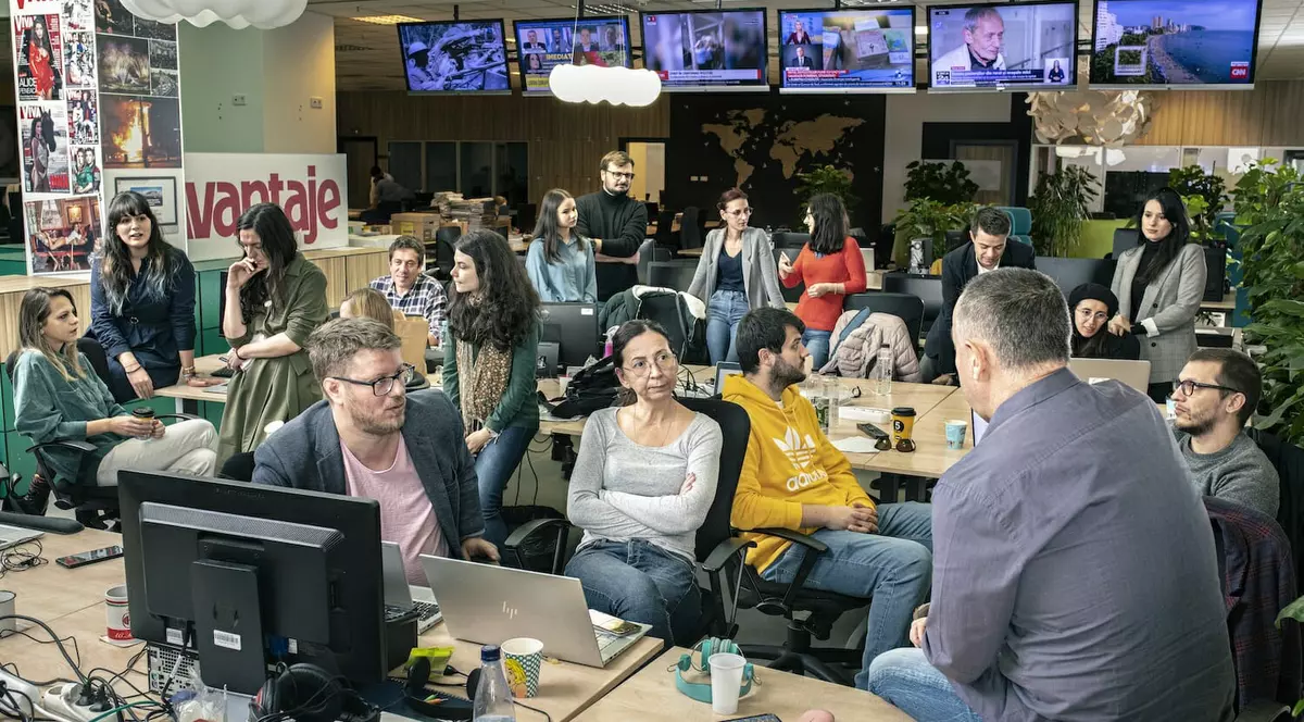 Redacția Libertatea. Foto: Decât o revistă