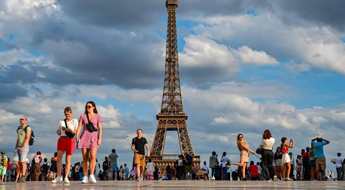 Turnul Eiffel, vizitat anul trecut de mai mulţi turişti decât înaintea pandemiei de COVID