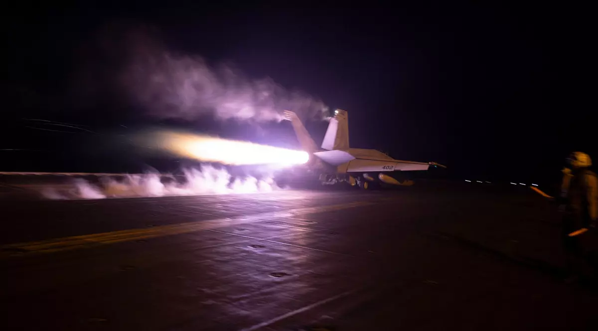 Armata americană a lansat noi lovituri în Yemen, distrugând două rachete anti-navă a rebelilor Houthi
