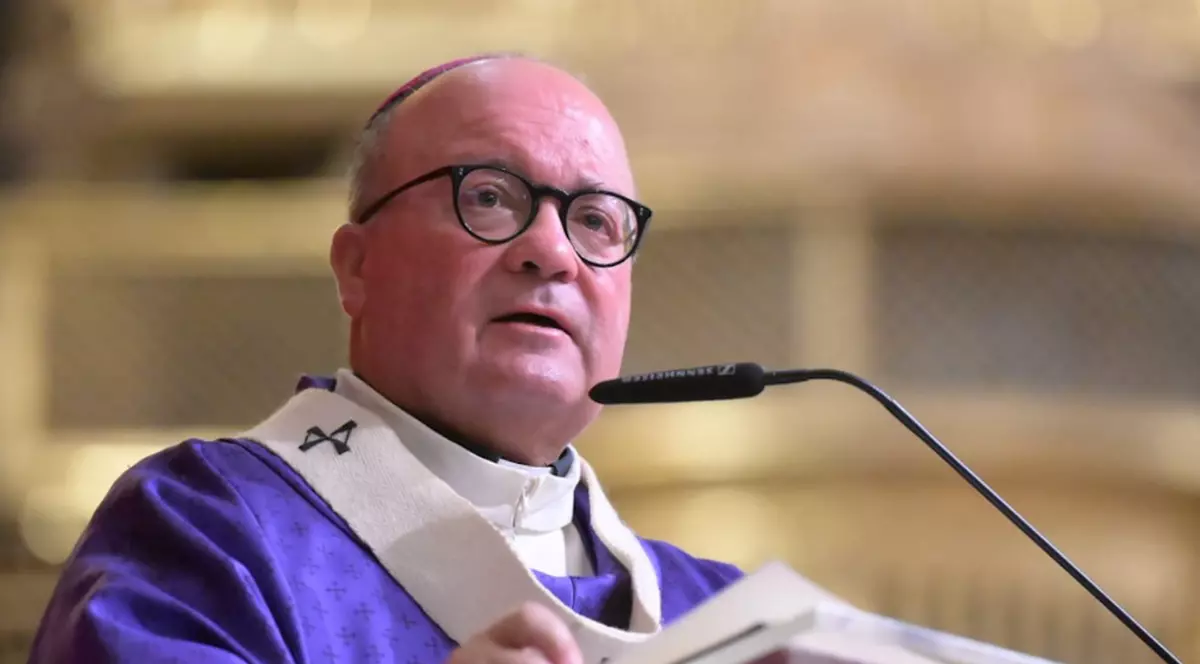 Înalt oficial al Vaticanului: „Va suna ca o erezie pentru unii. Aş revizui cerinţa conform căreia preoţii trebuie să fie celibatari”