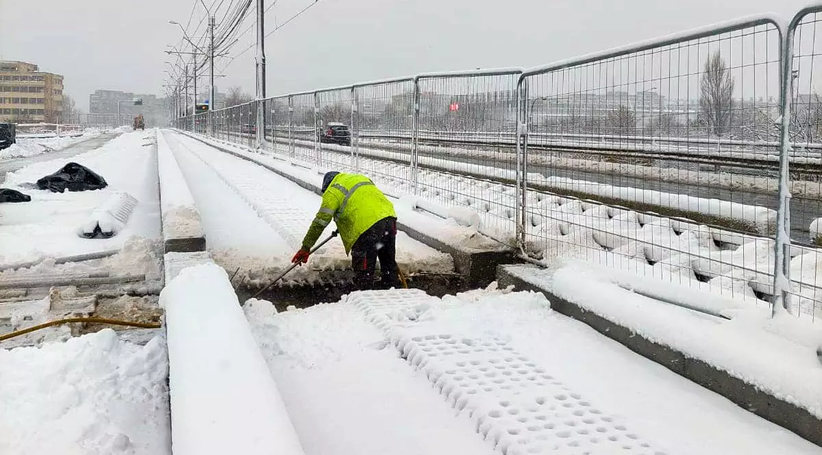 Lucrările la Podul Grant, blocate din cauza zăpezii. Precizările lui Nicușor Dan