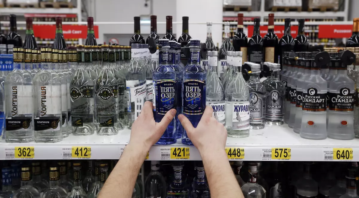 Pentru prima dată în ultimii 10 ani, dependența de alcool a crescut în Rusia, potrivit datelor oficiale